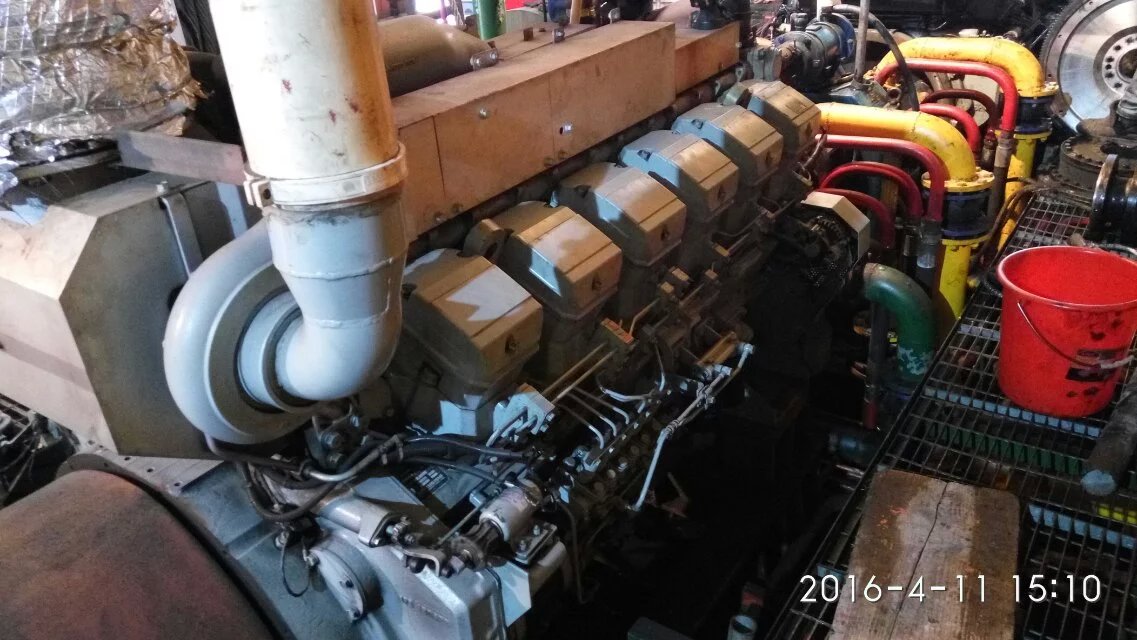檢查三菱S6R柴油發(fā)動機氣閥門接觸面