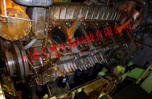 三菱S12柴油發(fā)動機噴油器的檢測、調(diào)整